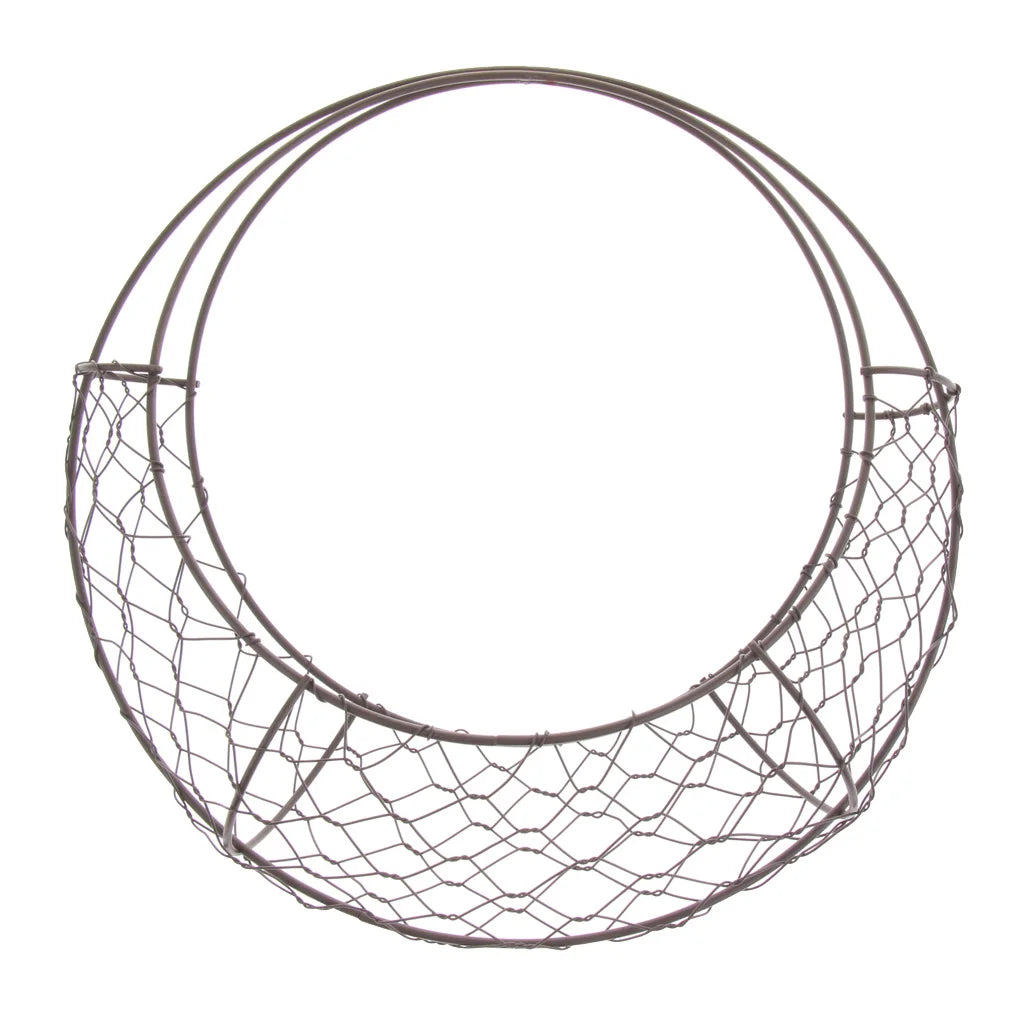 Moony Wire Wreath